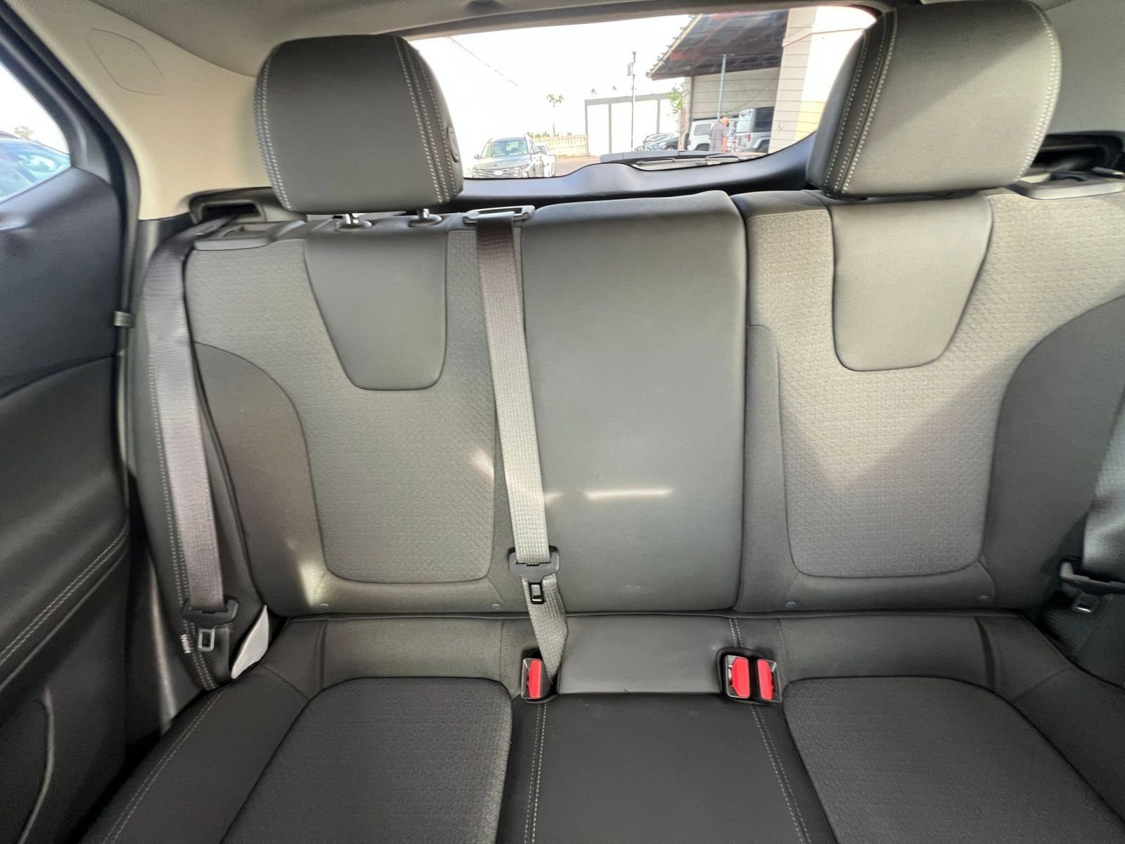 Used 2025 Buick Encore GX Preferred image 38