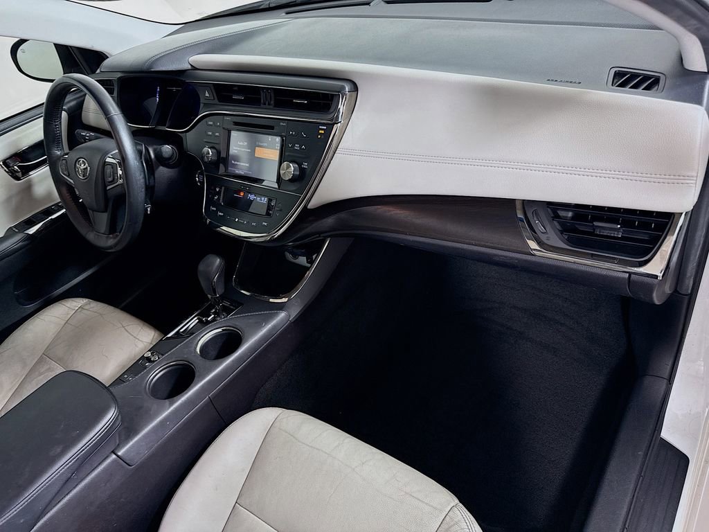 Used 2016 Toyota Avalon XLE Plus image 26