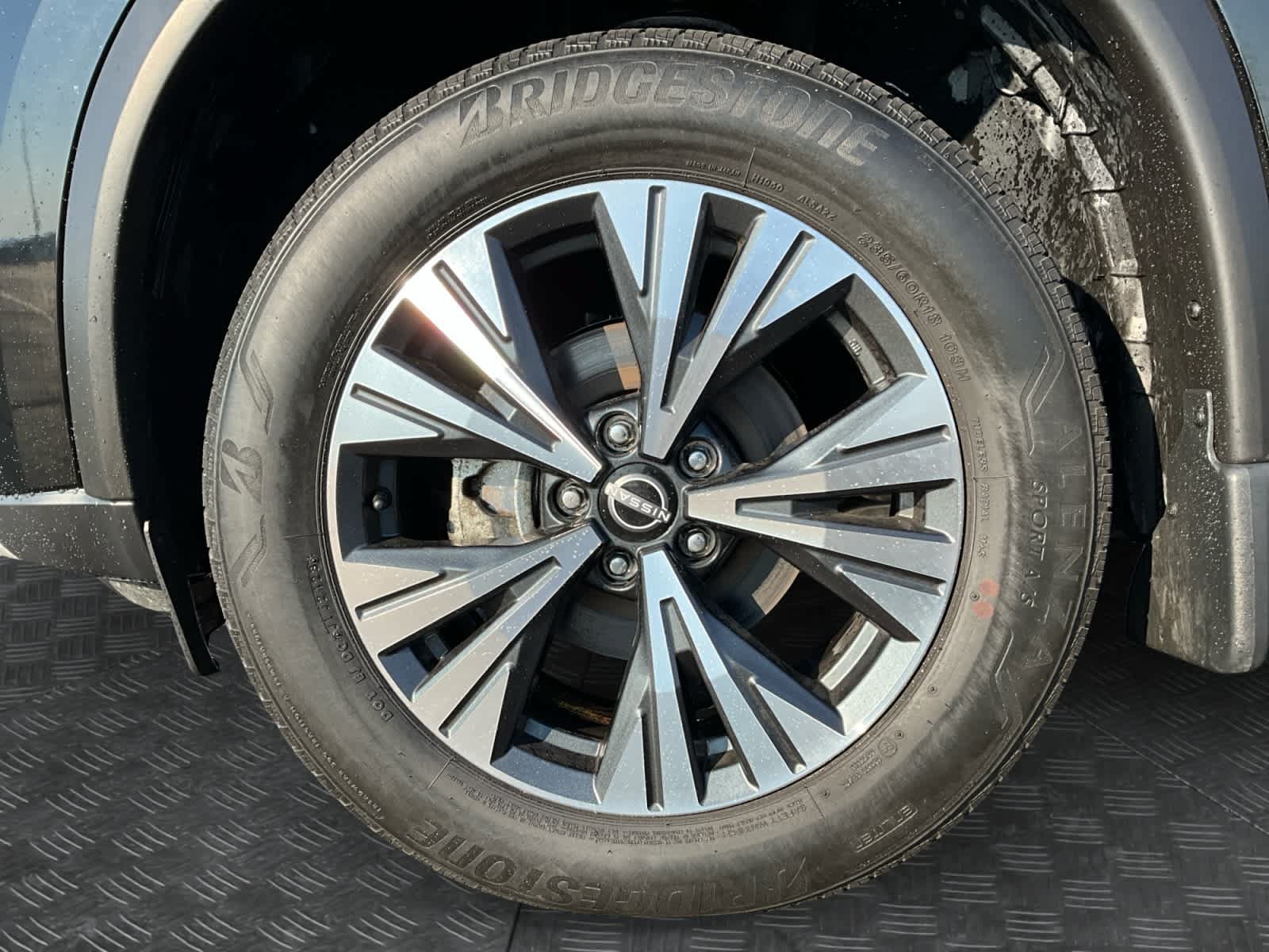 Used 2023 Nissan Rogue SV AWD/4WD image 9