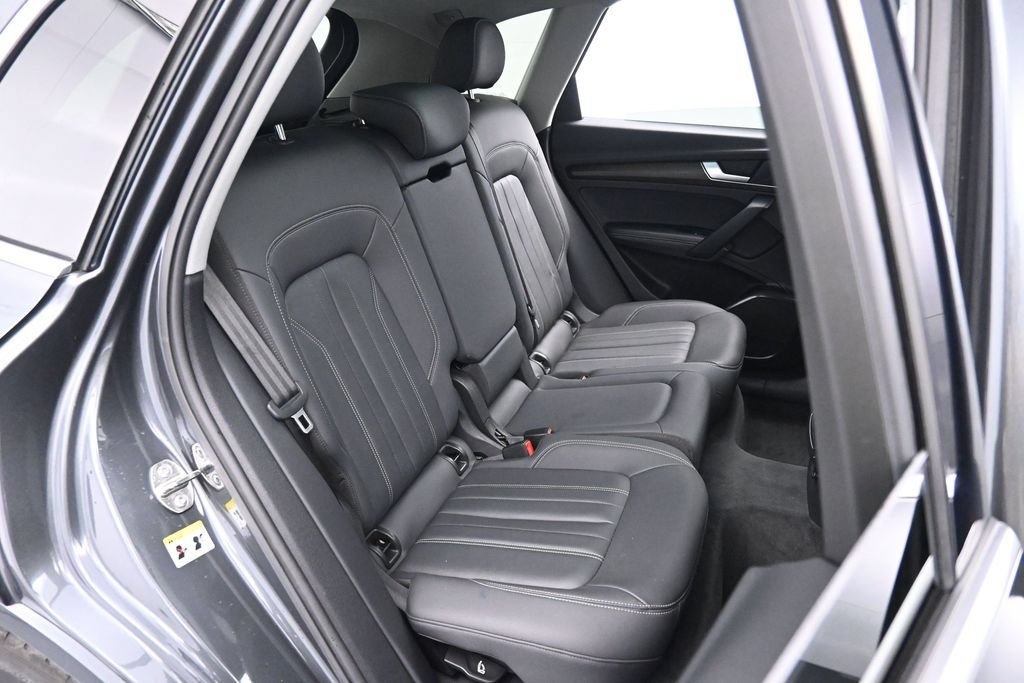 Used 2021 Audi Q5 e Premium Plus w/ Premium Plus Package AWD/4WD image 18