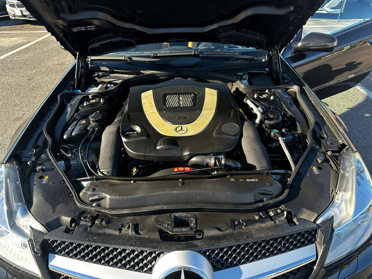 Used 2011 Mercedes-Benz SL 550 image 22