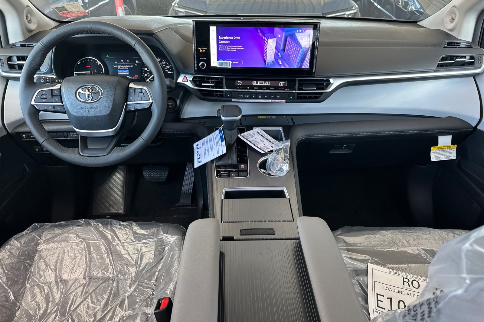New 2026 Toyota Sienna XLE AWD/4WD image 10