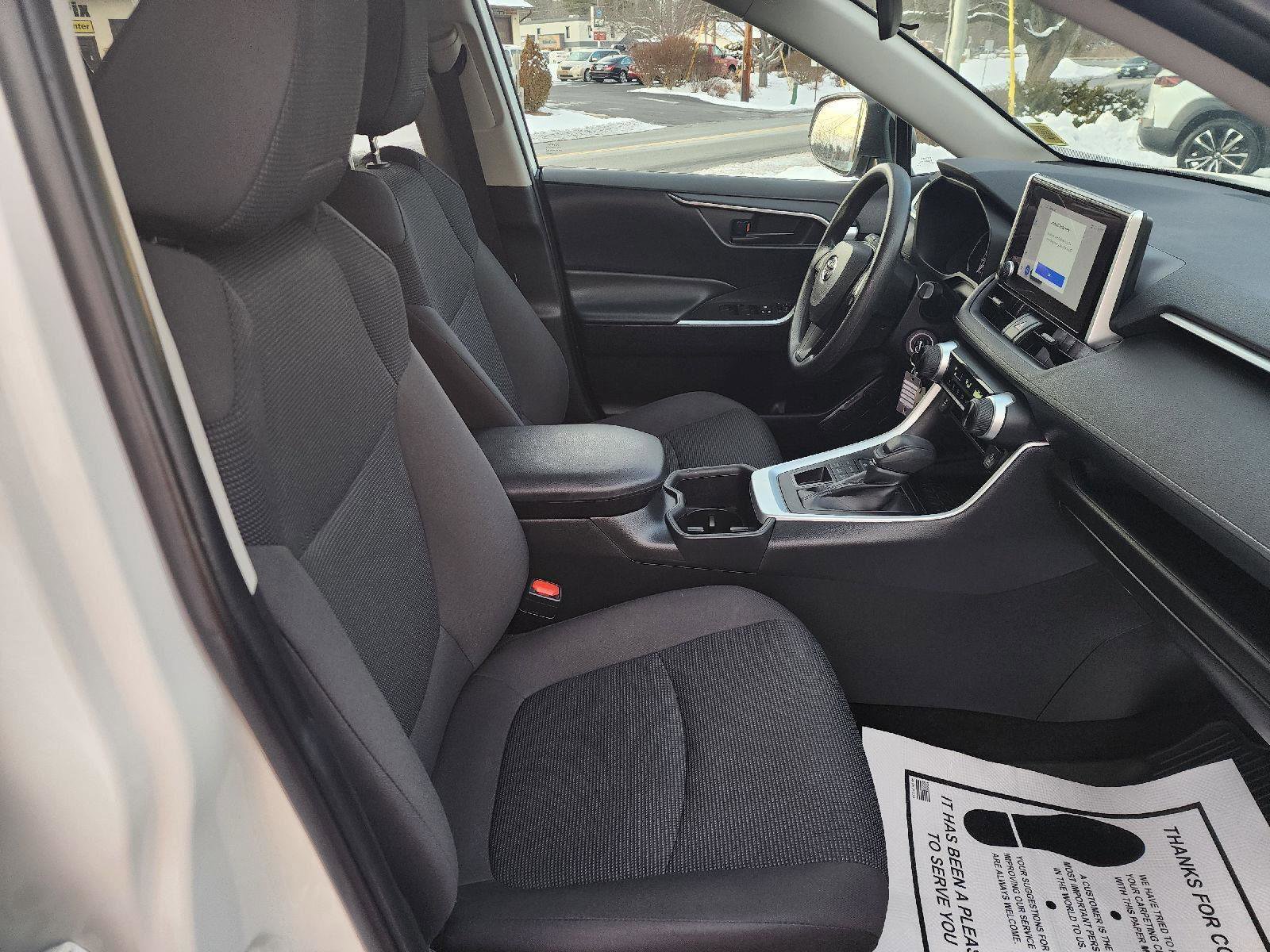 Used 2024 Toyota RAV4 LE image 20