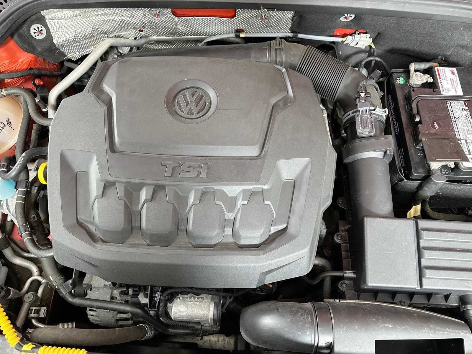 Used 2018 Volkswagen Beetle 2.0T SE FWD image 13