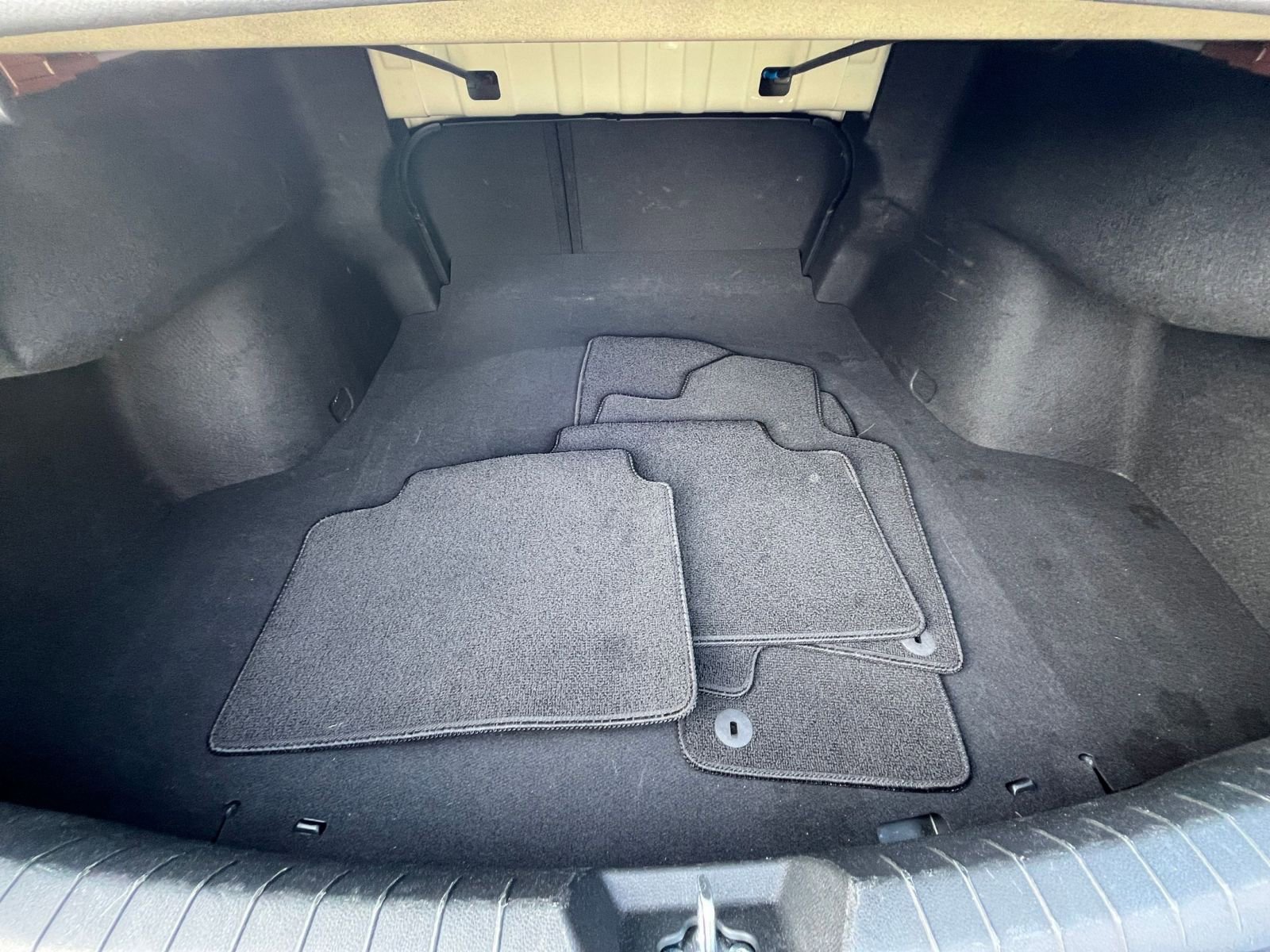 Used 2025 Kia K5 LXS image 32