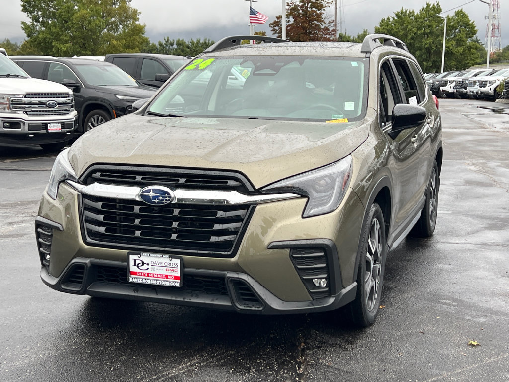 Used 2024 Subaru Ascent Limited w/ Technology Package AWD/4WD image 2