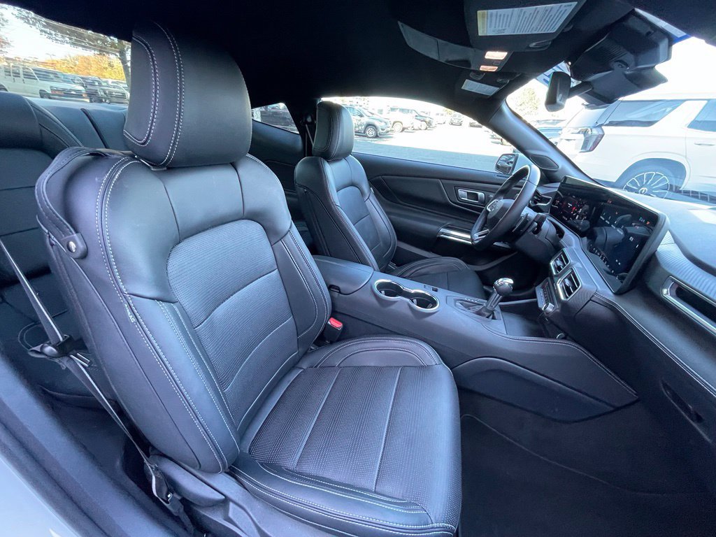 Used 2025 Ford Mustang GT Premium RWD image 29