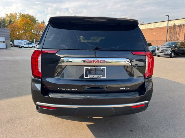 Used 2024 GMC Yukon SLT w/ SLT Luxury Package AWD/4WD image 6