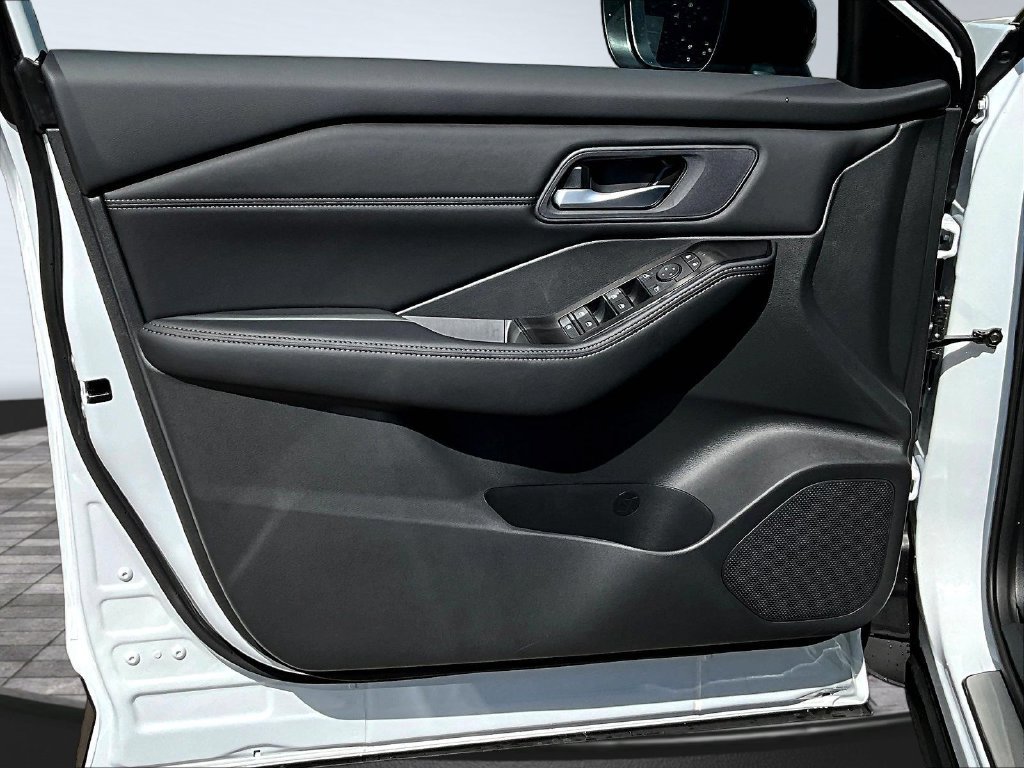 New 2026 Nissan Rogue Dark Armor AWD/4WD image 26