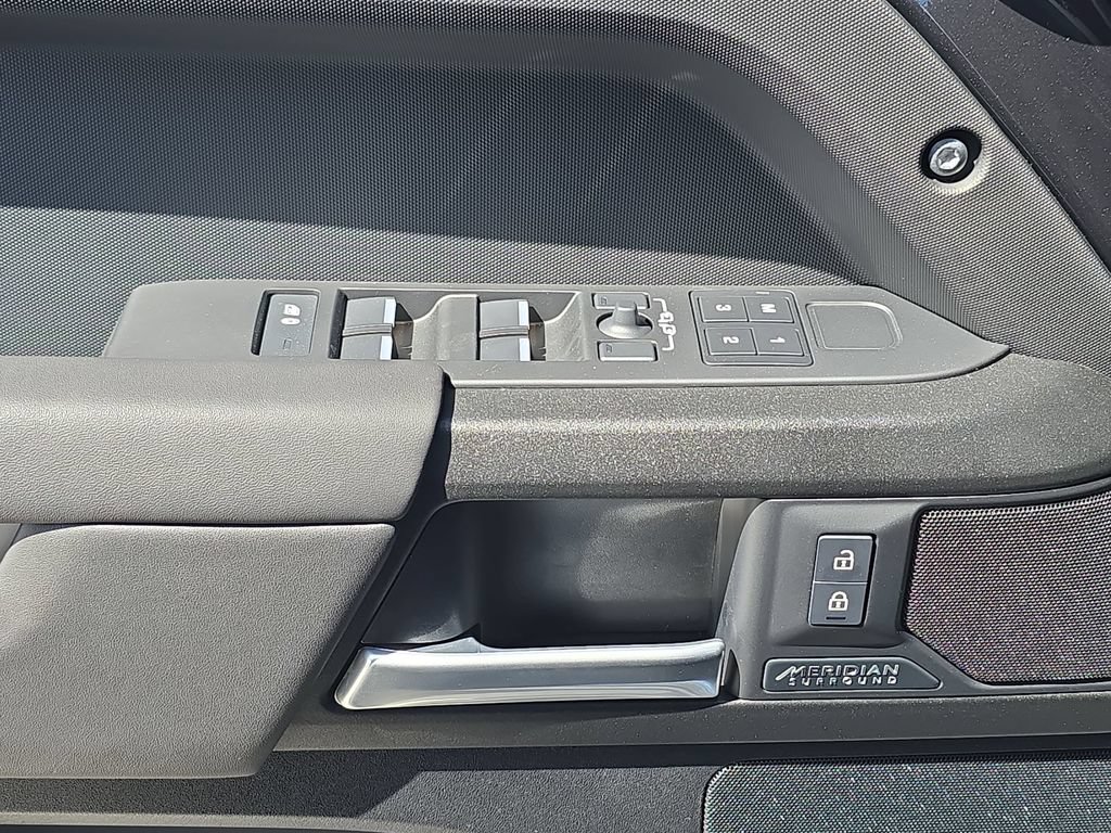 New 2026 Land Rover Defender 110 X AWD/4WD image 28