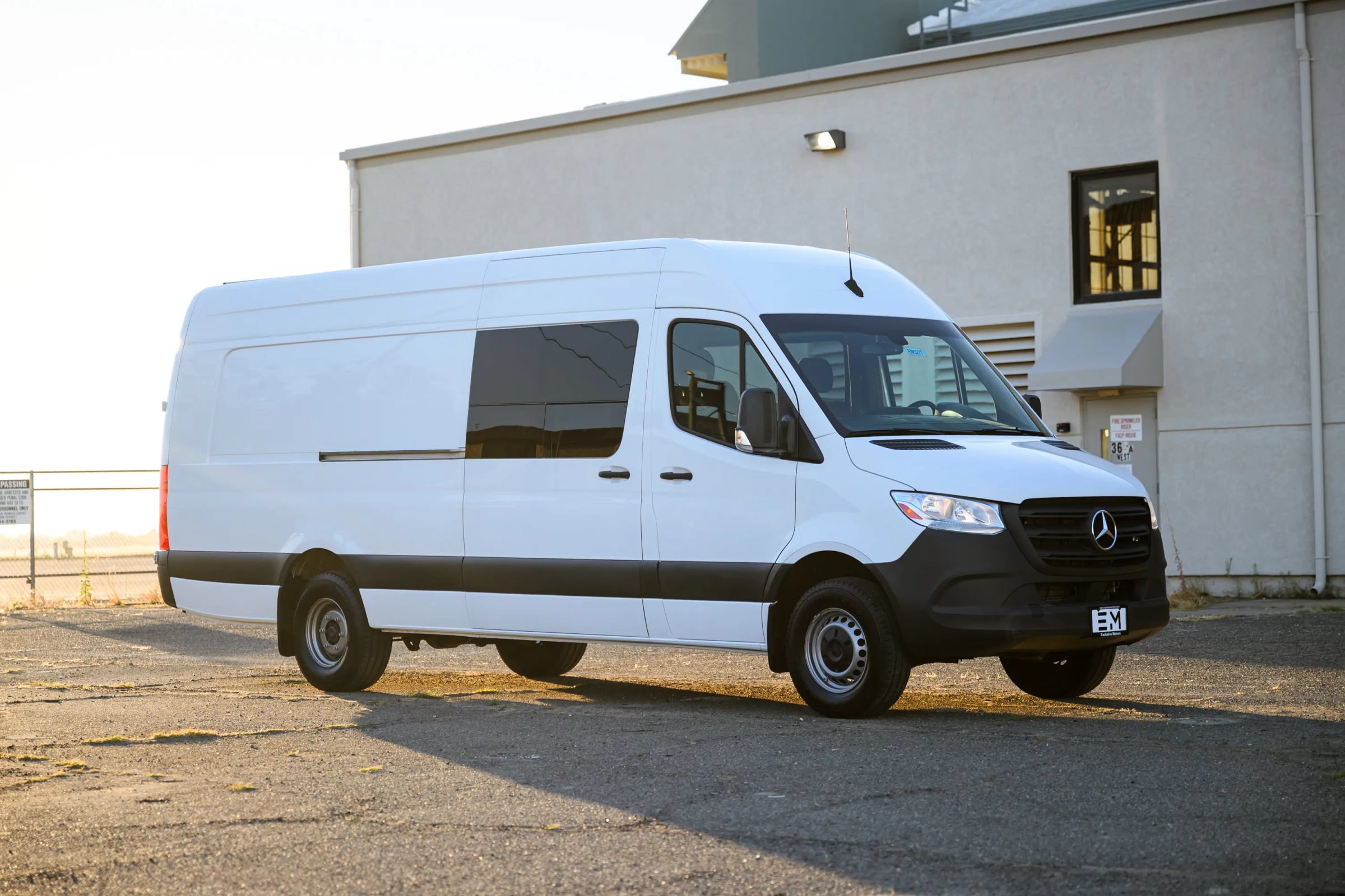 Used 2021 Mercedes-Benz Sprinter 3500 image 2