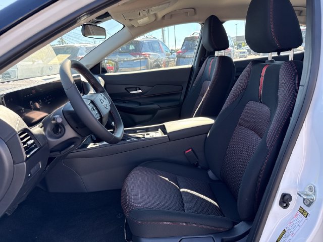 New 2027 Nissan Sentra SR w/ Floor Mat Package FWD image 13