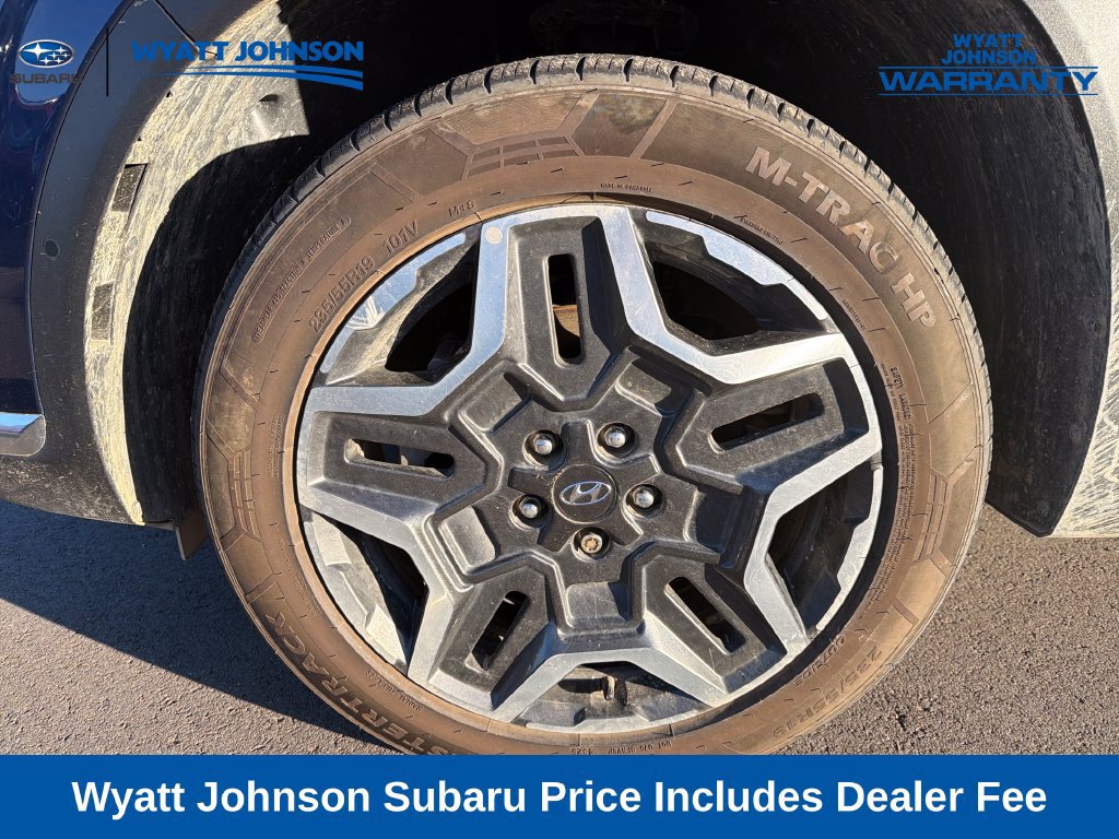Used 2023 Hyundai Santa Fe Limited AWD/4WD image 3