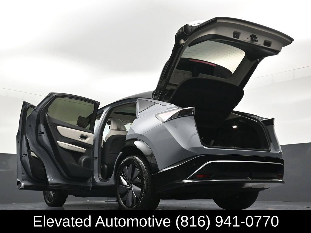 Used 2024 Nissan Ariya AWD image 40