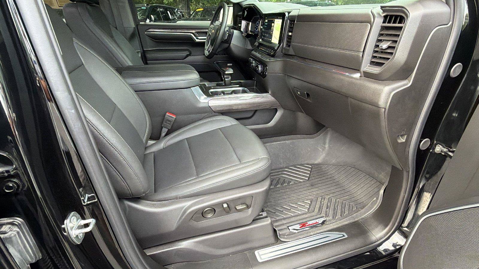 Used 2024 Chevrolet Silverado 1500 LTZ w/ LTZ Premium Package AWD/4WD image 20