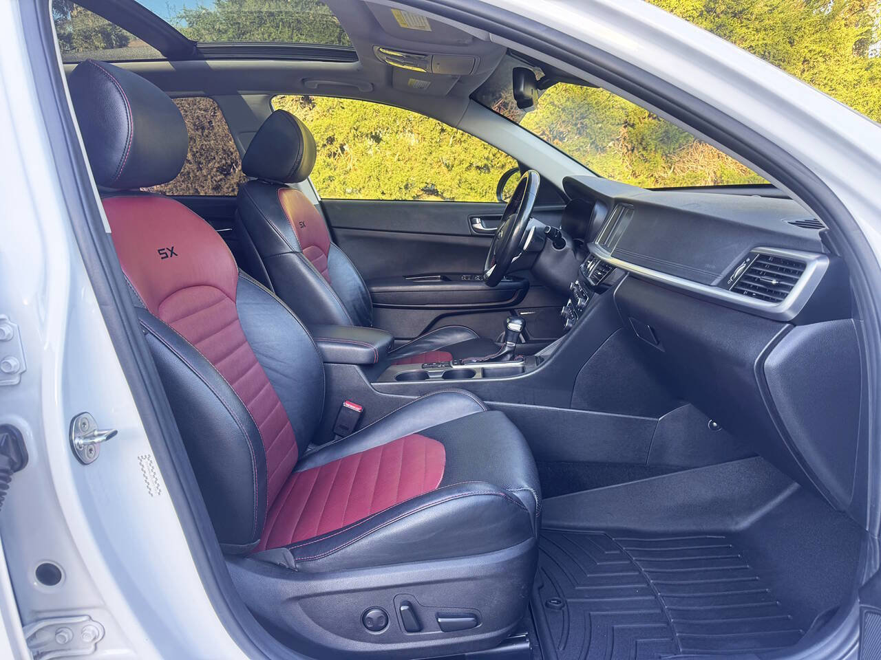 Used 2020 Kia Optima SX image 12