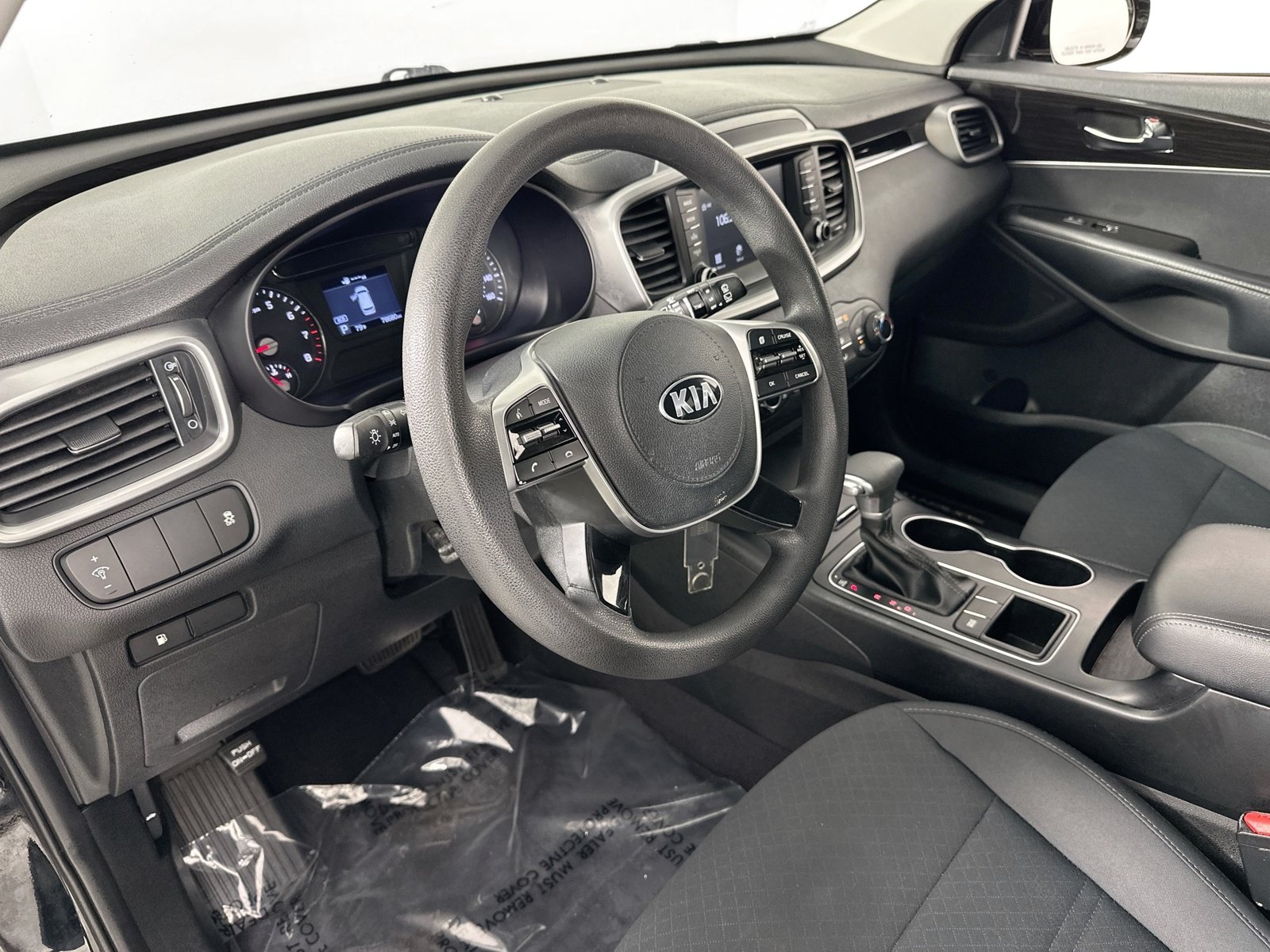 Used 2019 Kia Sorento L FWD image 9