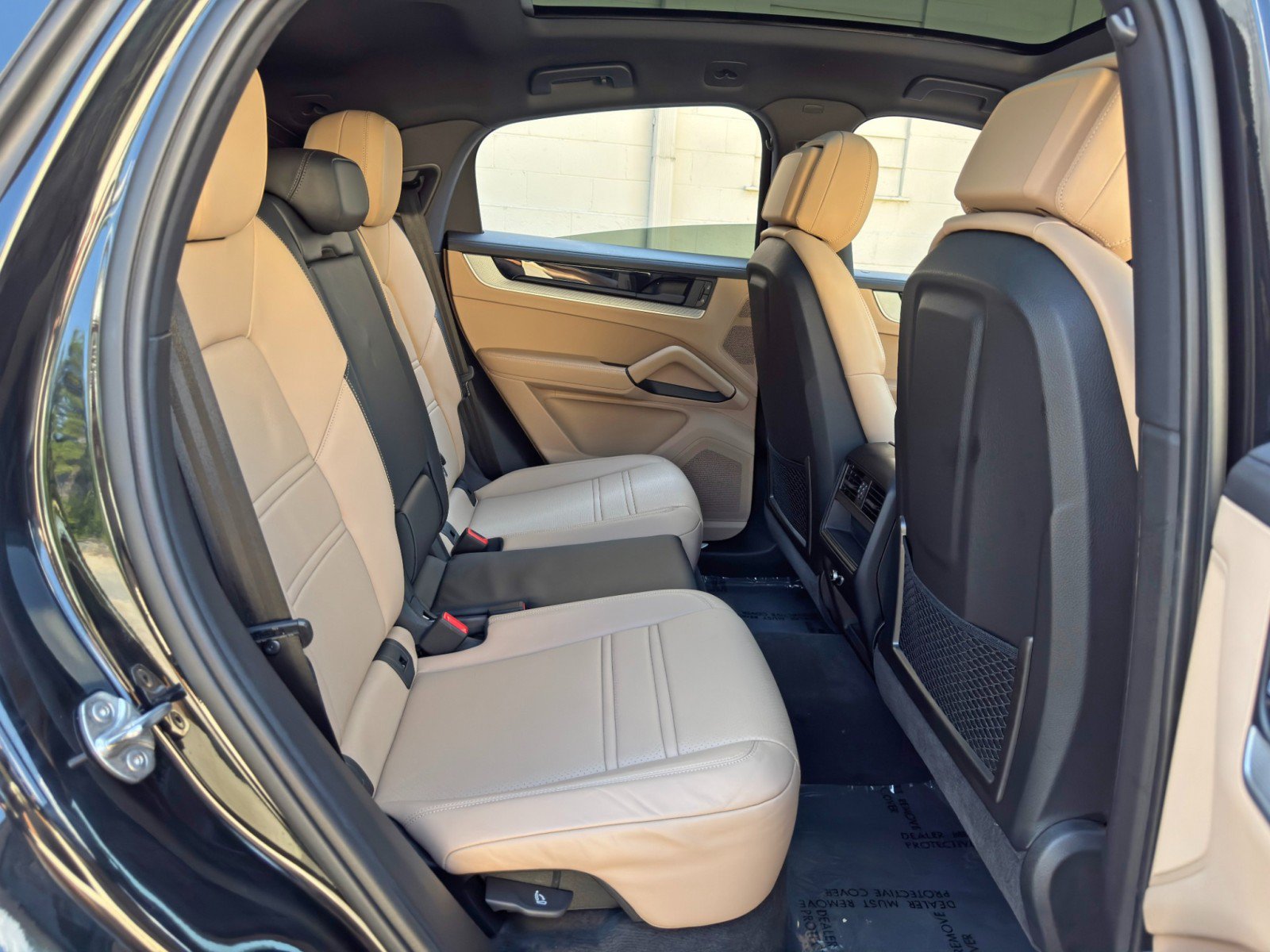 Used 2024 Porsche Cayenne Coupe AWD/4WD image 45
