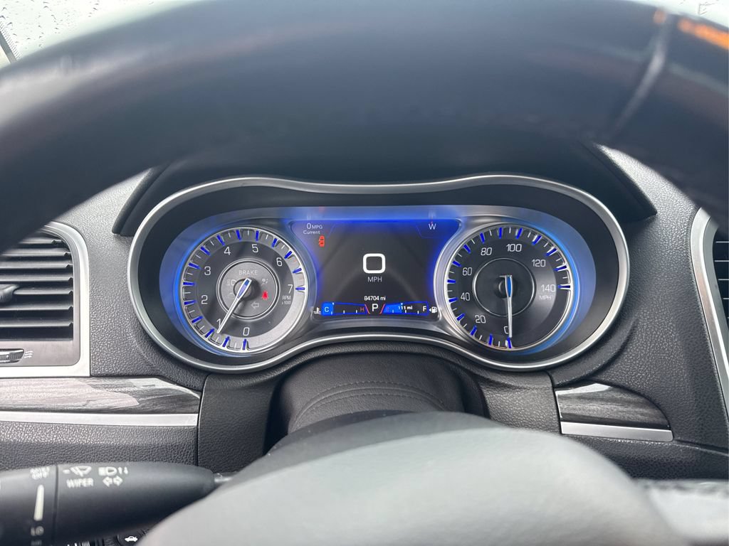 Used 2022 Chrysler 300 Touring AWD/4WD image 13