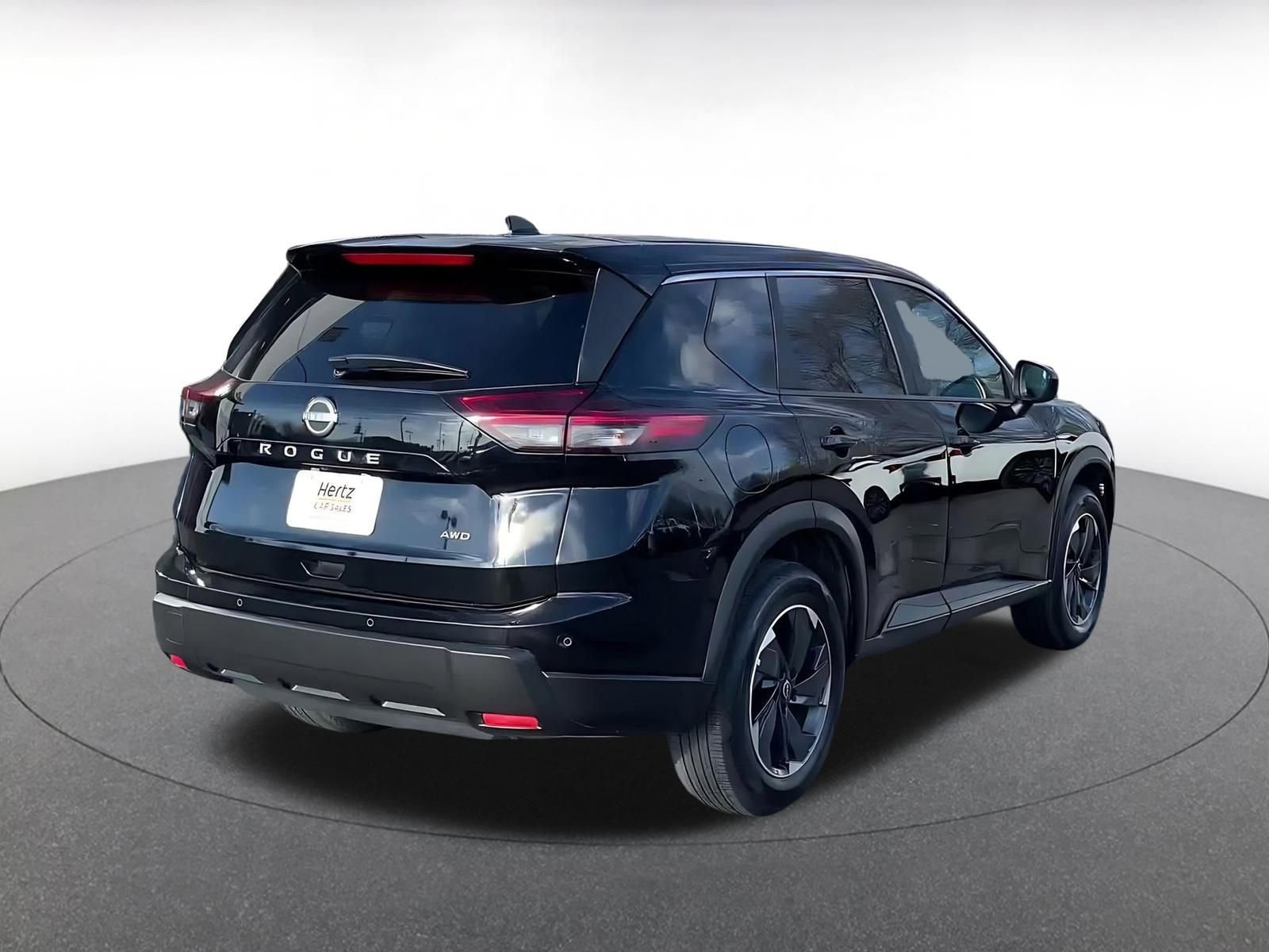 Used 2025 Nissan Rogue SV image 14