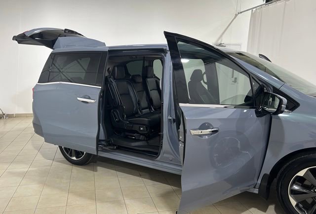 Used 2023 Honda Odyssey Elite image 18