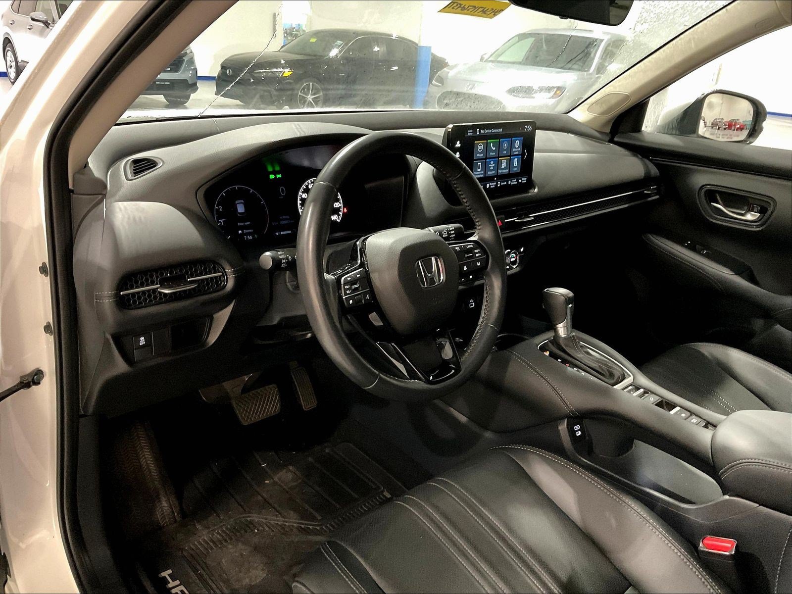 Used 2025 Honda HR-V EX-L image 4
