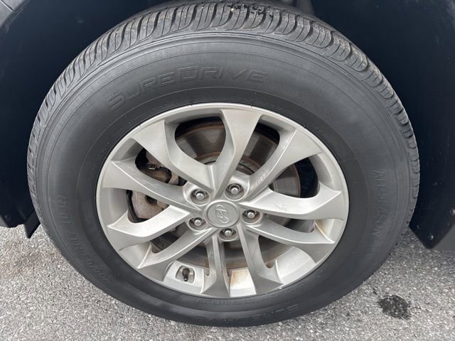 Used 2019 Hyundai Santa Fe SE FWD image 17