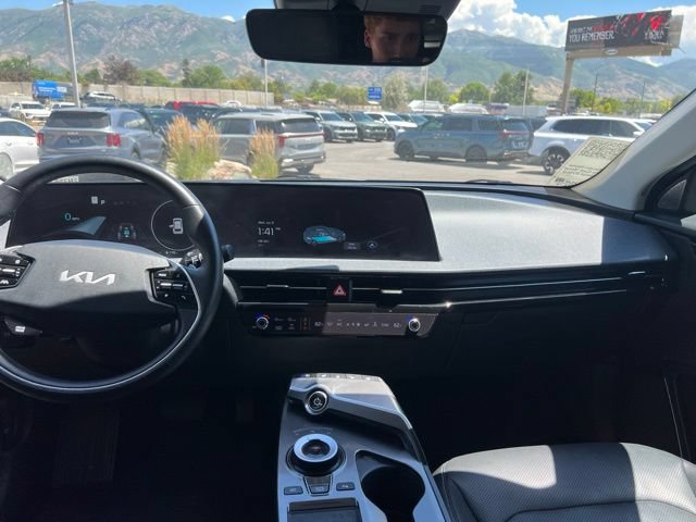 Used 2022 Kia EV6 Wind AWD/4WD image 18