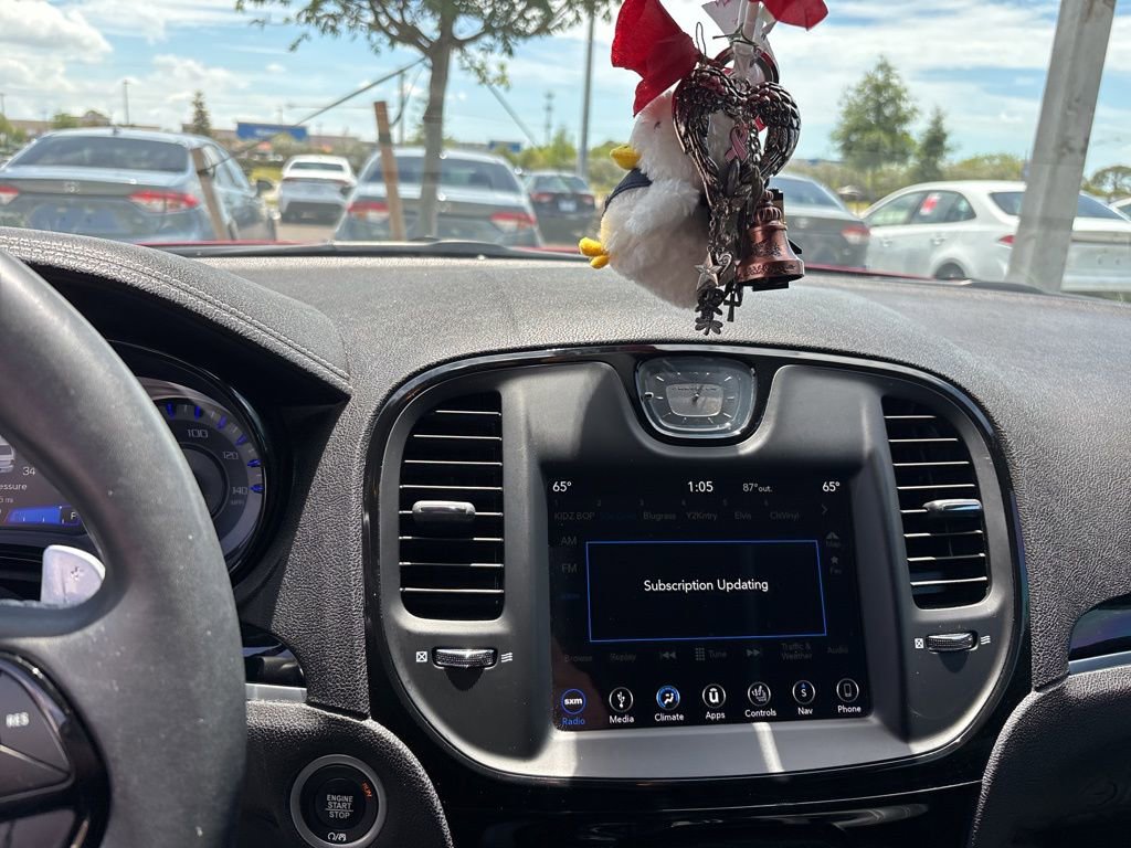 Used 2019 Chrysler 300 S image 8