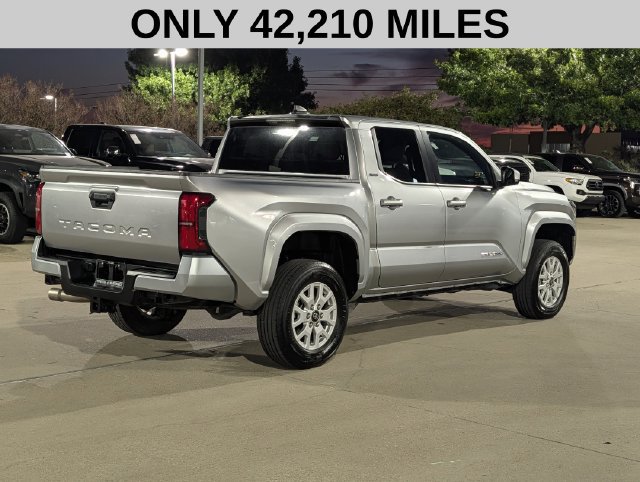 Used 2024 Toyota Tacoma SR5 AWD/4WD image 4