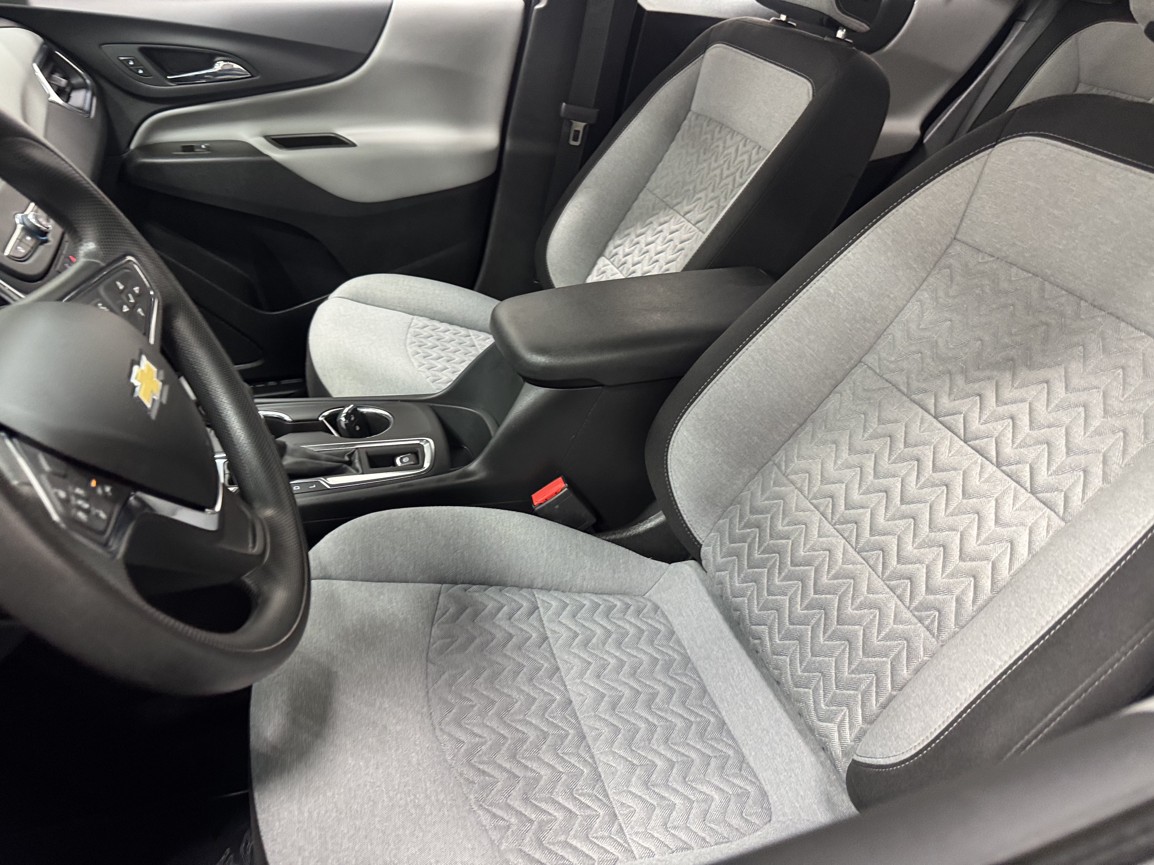 Used 2023 Chevrolet Equinox LT AWD/4WD image 8