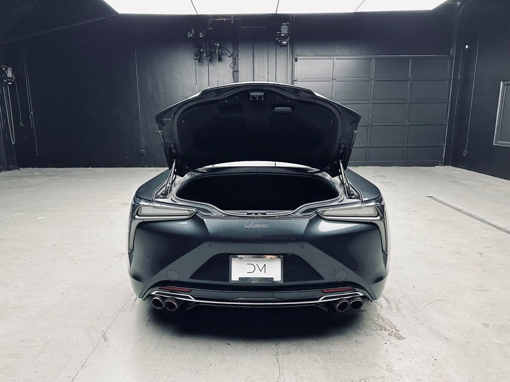 Used 2018 Lexus LC 500 Coupe w/ Performance Package RWD image 39