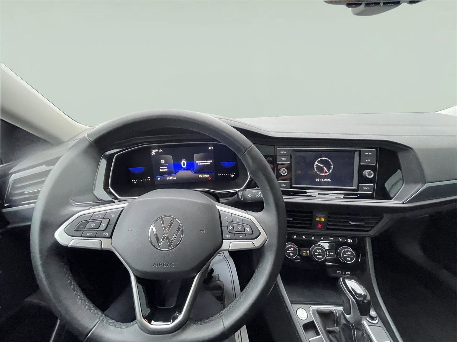 Used 2022 Volkswagen Jetta SE w/ Panoramic Sunroof Package FWD image 24