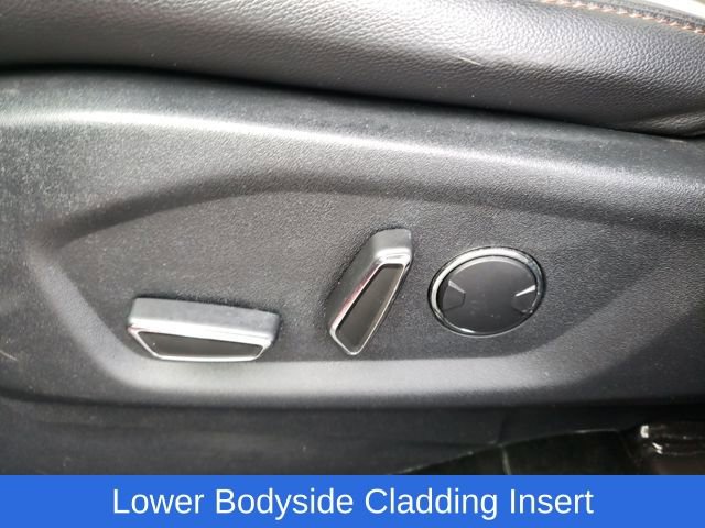 Used 2017 Ford Explorer XLT w/ Equipment Group 202A image 18