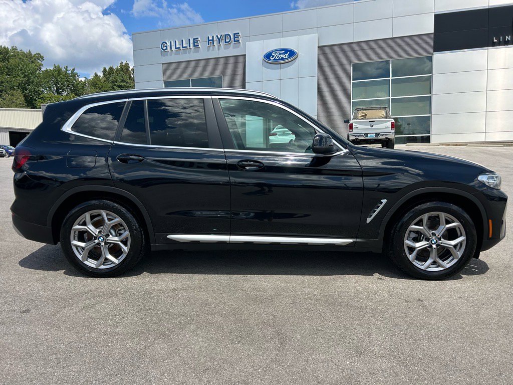 Used 2023 BMW X3 sDrive30i image 3