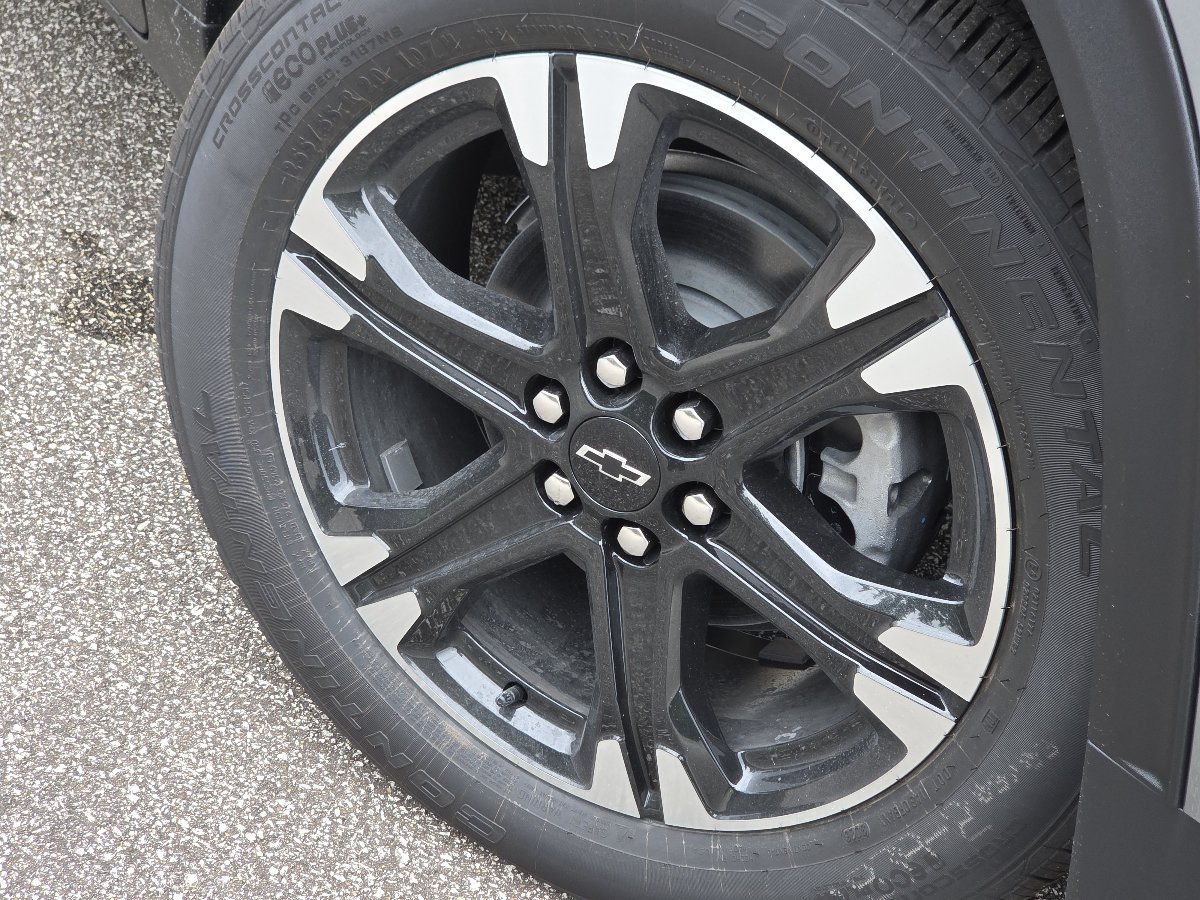 New 2027 Chevrolet Traverse LT w/ Sun and Wheel Package AWD/4WD image 15