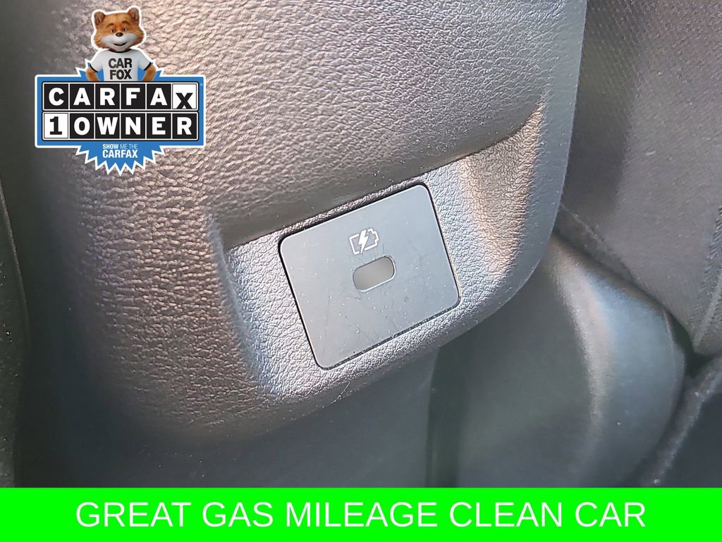 Used 2023 Nissan Versa SV image 10