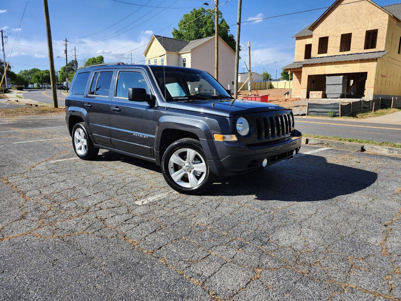 Used 2015 Jeep Patriot Latitude w/ Trailer Tow Prep Group FWD image 1