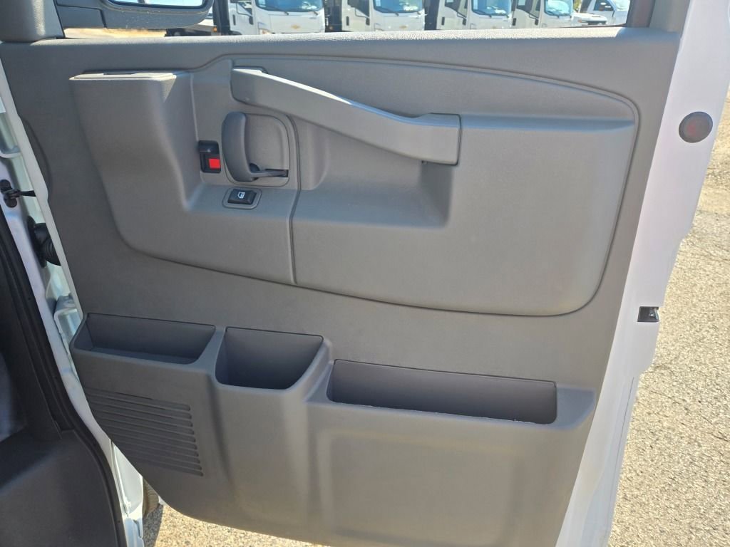 New 2025 Chevrolet Express 2500 Extended w/ Enhanced Convenience Package image 6