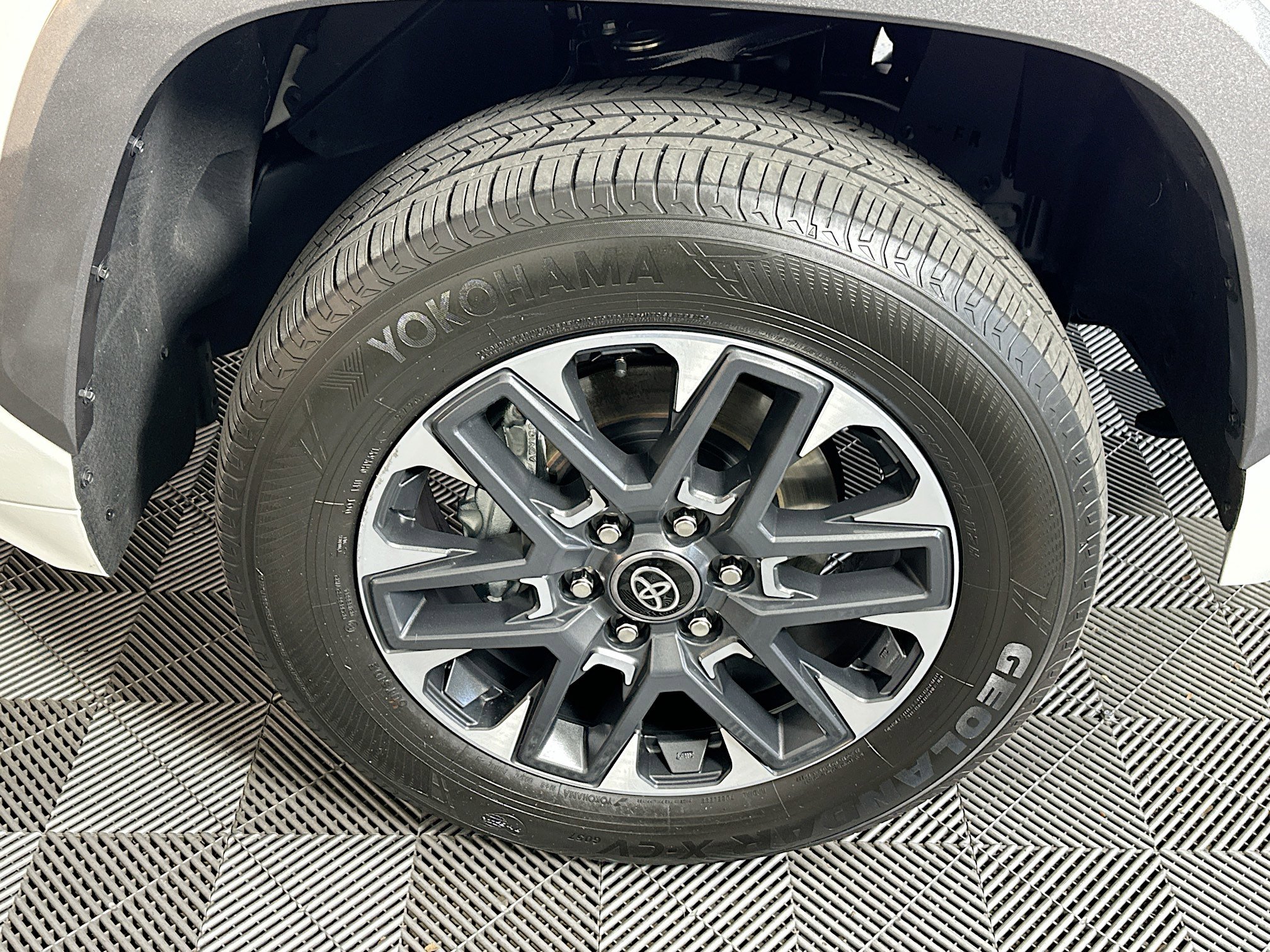 Used 2025 Toyota Tundra Limited image 11