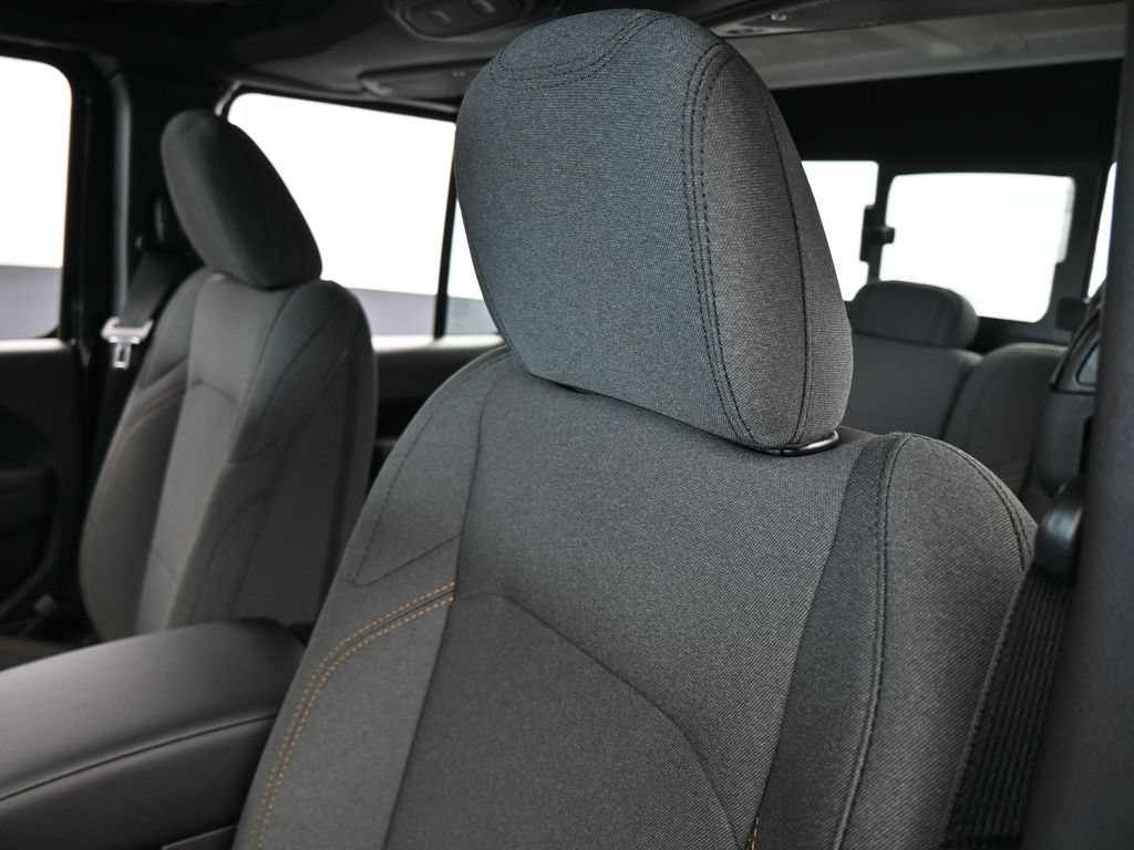 New 2026 Jeep Gladiator Sport AWD/4WD image 14