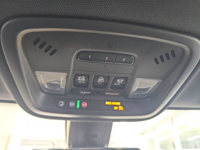 Certified 2023 Chevrolet Traverse LT w/ LT Premium Package AWD/4WD image 26