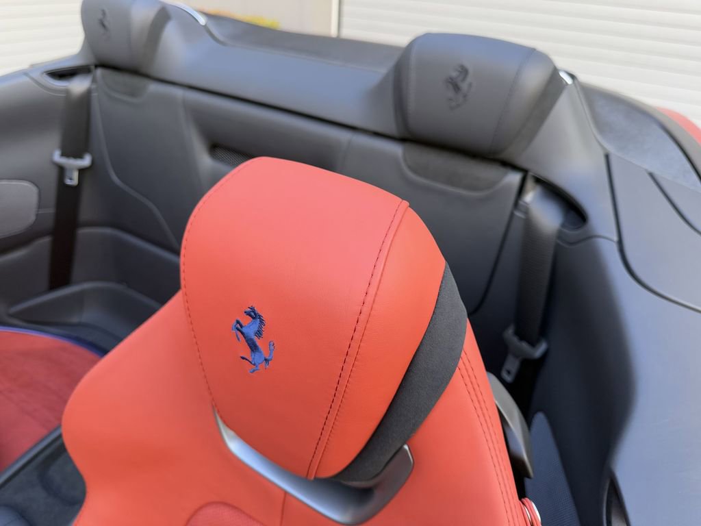 Used 2025 Ferrari Roma Spider image 34