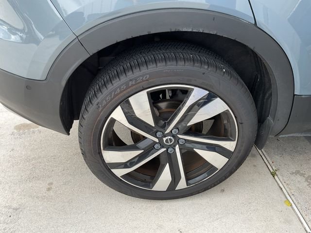 Used 2023 Volvo XC40 B5 Ultimate AWD/4WD image 14