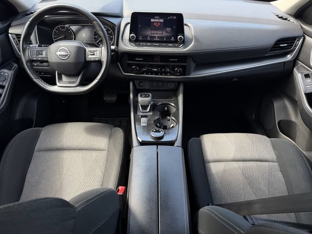 Used 2025 Nissan Rogue SV AWD/4WD image 10