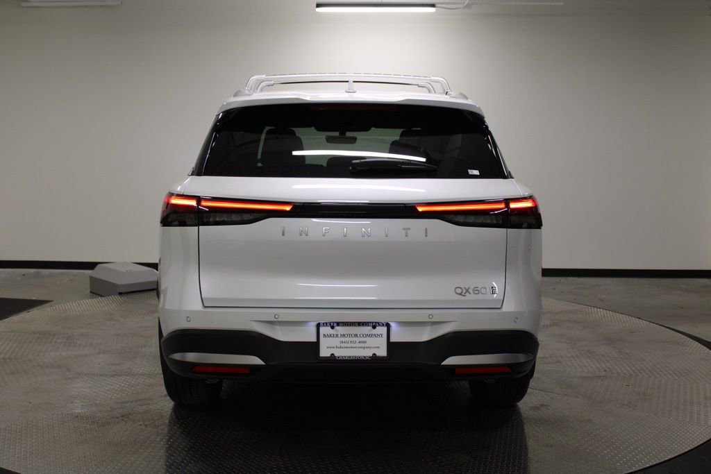 Certified 2026 INFINITI QX60 Luxe w/ Family Package AWD/4WD image 6