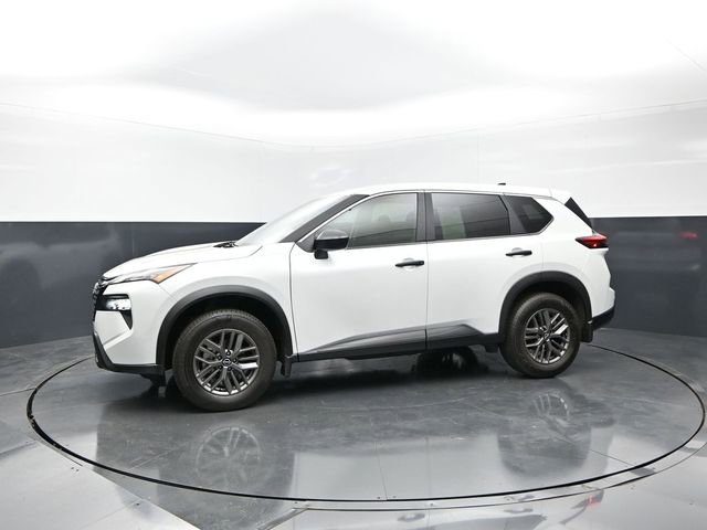 Certified 2025 Nissan Rogue S FWD video 3