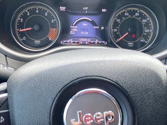 Used 2014 Jeep Cherokee Trailhawk w/ Comfort/Convenience Group AWD/4WD image 20