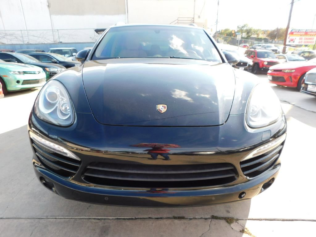 Used 2014 Porsche Cayenne AWD/4WD image 2