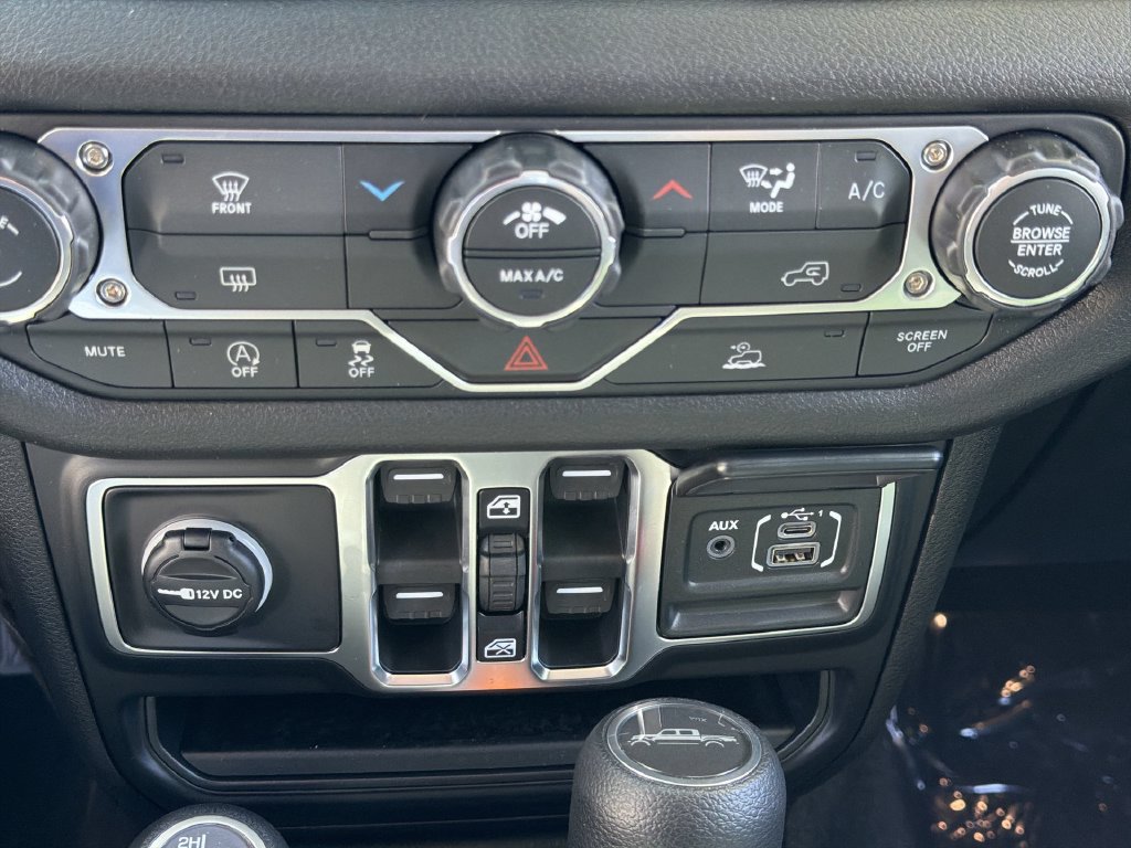 New 2026 Jeep Gladiator Sport AWD/4WD image 18